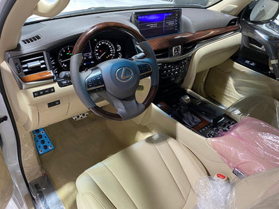 Lexus LX 570 Black Edition GCC 5.7 MODEL 2020